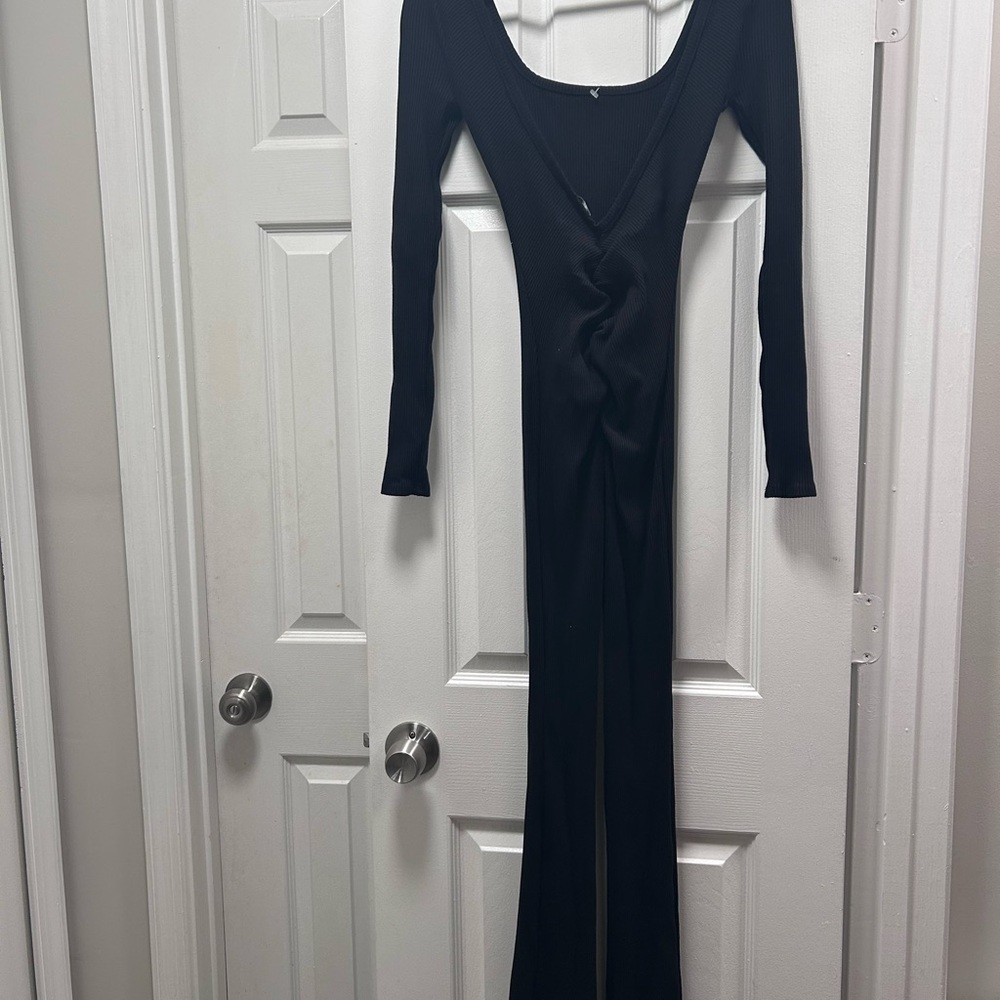 Elegant Black Jumpsuit - Picture 3 of 4